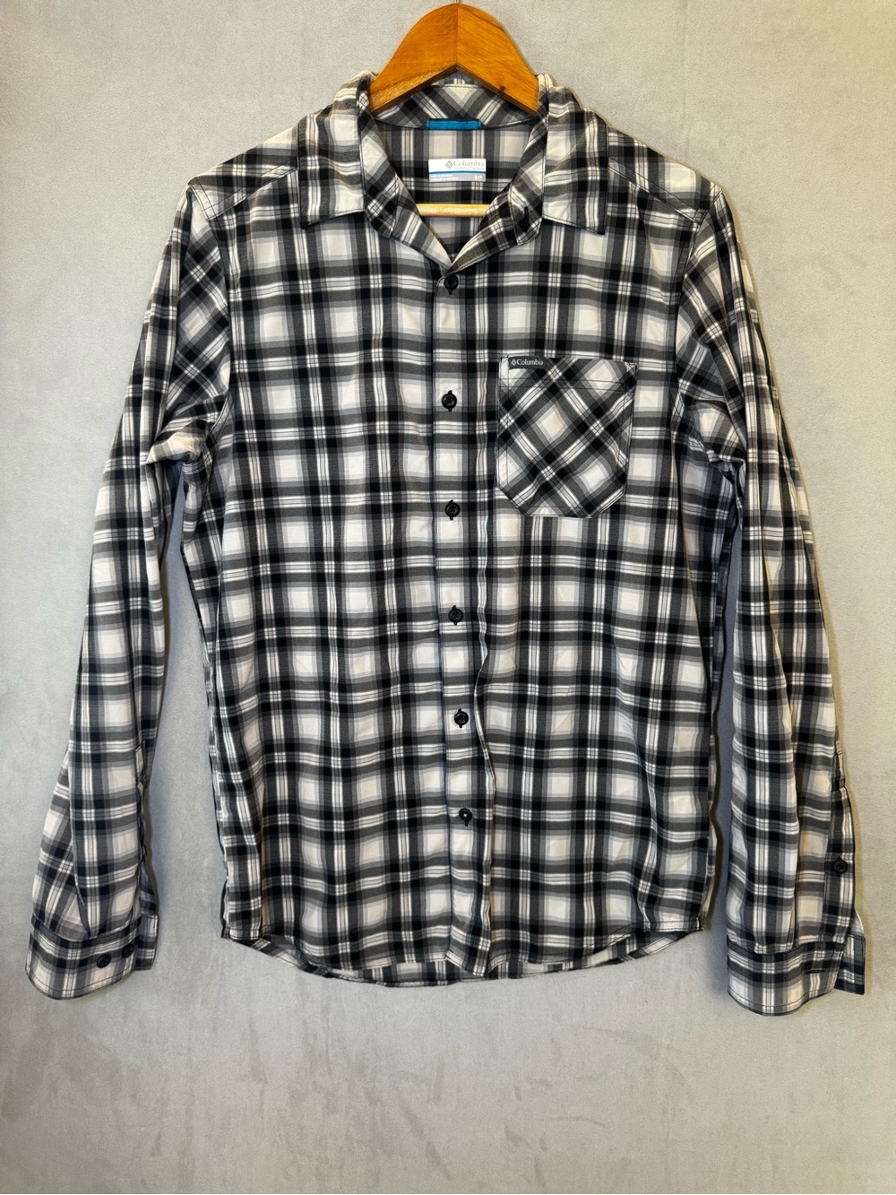 Columbia Men’s Plaid Shirt S Black Gray Long Sleeve Button Up Outdoor Hiking